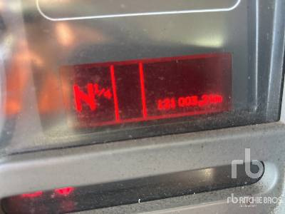 RENAULT PREMIUM LANDER 2010 SECMAIR SERVIROUTE 9000 L ... - Spruzzatrice di emulsione bituminosa: foto 5 RENAULT PREMIUM LANDER 2010 SECMAIR SERVIROUTE 9000 L ... - Spruzzatrice di emulsione bituminosa: foto 5