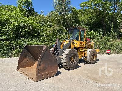 VOLVO L90E Chargeuse Sur Pneus (Inoperable) - Pala gommata: foto 1 VOLVO L90E Chargeuse Sur Pneus (Inoperable) - Pala gommata: foto 1