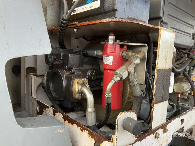 2008 Haulotte HA16PXNT 4WD Diesel Articulating Boom Lift - Piattaforma articolata: foto 5 2008 Haulotte HA16PXNT 4WD Diesel Articulating Boom Lift - Piattaforma articolata: foto 5