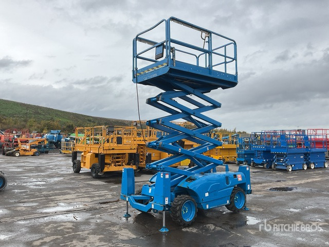 2014 Haulotte Compact 12DX 4x4 Diesel Scissor Lift - Piattaforma a pantografo: foto 2 2014 Haulotte Compact 12DX 4x4 Diesel Scissor Lift - Piattaforma a pantografo: foto 2