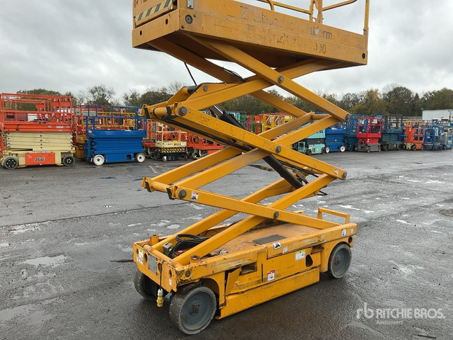 2014 Haulotte Compact 8 Electric Scissor Lift - Piattaforma a pantografo: foto 5 2014 Haulotte Compact 8 Electric Scissor Lift - Piattaforma a pantografo: foto 5