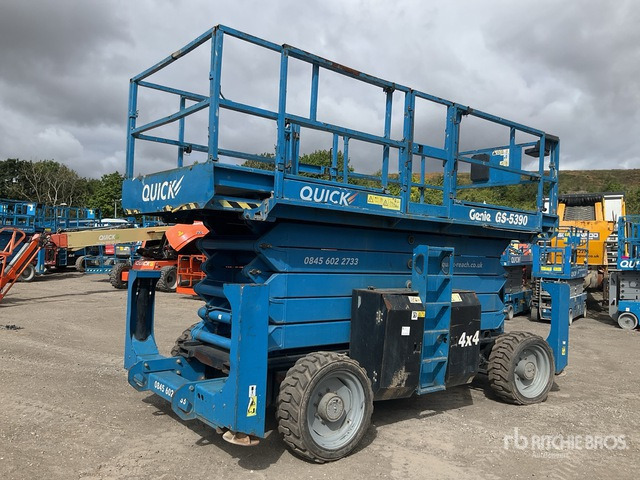2015 Genie GS-5390 4x4 Diesel Scissor Lift - Piattaforma a pantografo: foto 3 2015 Genie GS-5390 4x4 Diesel Scissor Lift - Piattaforma a pantografo: foto 3