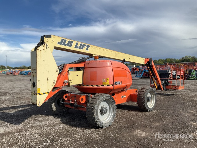 2015 JLG J600 4WD Diesel Articulating Boom Lift - Piattaforma articolata: foto 4 2015 JLG J600 4WD Diesel Articulating Boom Lift - Piattaforma articolata: foto 4