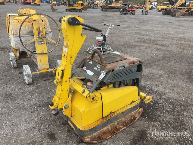 2015 Wacker Neuson Vibroplate DPU100-70 LES Vibratory Plate Compactor Vibratory Plate Compactor - Piastra vibrante: foto 3 2015 Wacker Neuson Vibroplate DPU100-70 LES Vibratory Plate Compactor Vibratory Plate Compactor - Piastra vibrante: foto 3