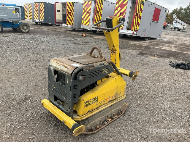 2015 Wacker Neuson Vibroplate DPU100-70 LES Vibratory Plate Compactor Vibratory Plate Compactor - Piastra vibrante: foto 1 2015 Wacker Neuson Vibroplate DPU100-70 LES Vibratory Plate Compactor Vibratory Plate Compactor - Piastra vibrante: foto 1