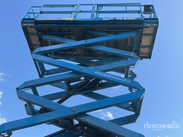 2016 Genie GS5390 4x4 Diesel Scissor Lift - Piattaforma a pantografo: foto 4 2016 Genie GS5390 4x4 Diesel Scissor Lift - Piattaforma a pantografo: foto 4
