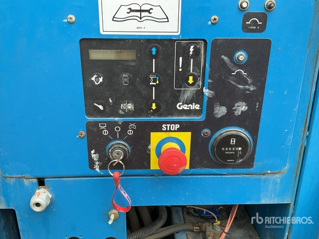 2016 Genie GS5390 4x4 Diesel Scissor Lift - Piattaforma a pantografo: foto 5 2016 Genie GS5390 4x4 Diesel Scissor Lift - Piattaforma a pantografo: foto 5