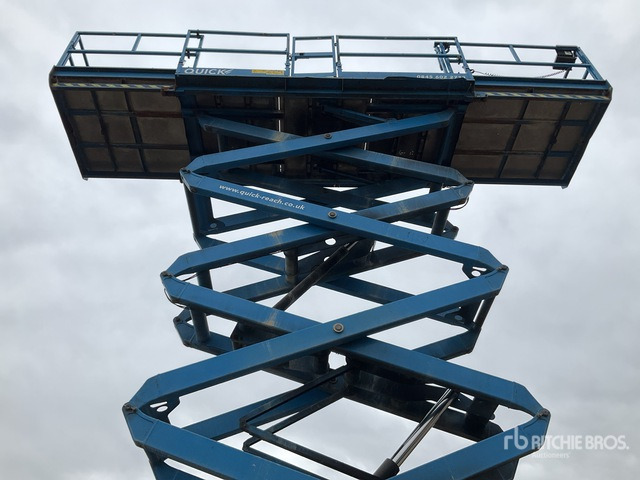 2016 Genie GS5390 4x4 Diesel Scissor Lift - Piattaforma a pantografo: foto 4 2016 Genie GS5390 4x4 Diesel Scissor Lift - Piattaforma a pantografo: foto 4