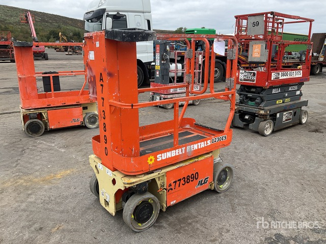 2017 JLG 1230ES Scissor Lift Vertical Mast Lift - Elevatore verticale: foto 3 2017 JLG 1230ES Scissor Lift Vertical Mast Lift - Elevatore verticale: foto 3