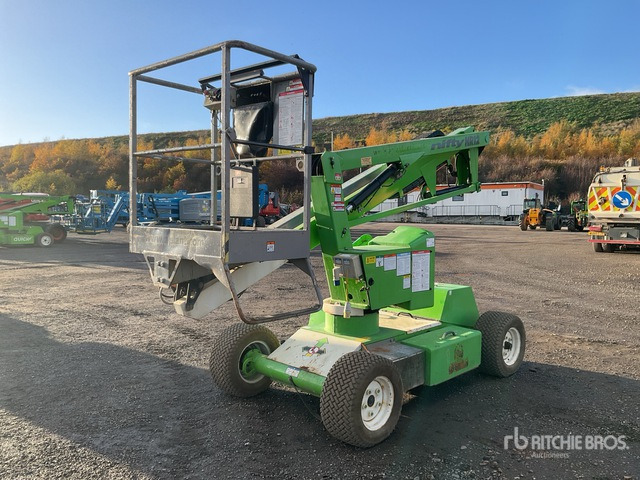2017 Nifty-Lift HR12NDE 2WD Diesel Articulating Boom Lift - Piattaforma articolata: foto 1 2017 Nifty-Lift HR12NDE 2WD Diesel Articulating Boom Lift - Piattaforma articolata: foto 1