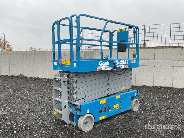 2019 Genie GS-4047 2019 Genie GS4047 Scissor Lift Scissor Lift - Piattaforma a pantografo: foto 1 2019 Genie GS-4047 2019 Genie GS4047 Scissor Lift Scissor Lift - Piattaforma a pantografo: foto 1