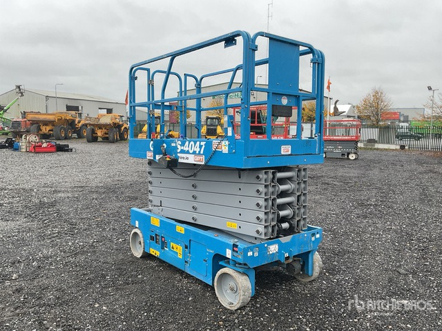 2019 Genie GS-4047 2019 Genie GS4047 Scissor Lift Scissor Lift - Piattaforma a pantografo: foto 4 2019 Genie GS-4047 2019 Genie GS4047 Scissor Lift Scissor Lift - Piattaforma a pantografo: foto 4
