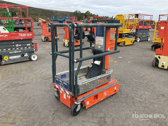 2020 Power Tower Nano SP Plus Scissor Lift Vertical Mast Lift - Elevatore verticale: foto 1 2020 Power Tower Nano SP Plus Scissor Lift Vertical Mast Lift - Elevatore verticale: foto 1