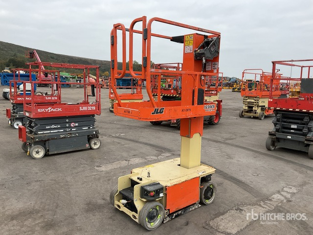 JLG 1230ES Vertical Mast Lift - Elevatore verticale: foto 2 JLG 1230ES Vertical Mast Lift - Elevatore verticale: foto 2