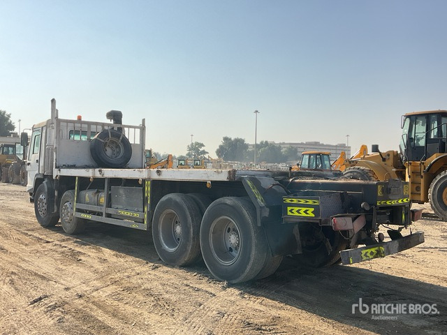 1997 Volvo FH 8x4 Twin-Steer Flatbed Truck - Autocarro con pianale/ Cassone fisso: foto 2 1997 Volvo FH 8x4 Twin-Steer Flatbed Truck - Autocarro con pianale/ Cassone fisso: foto 2