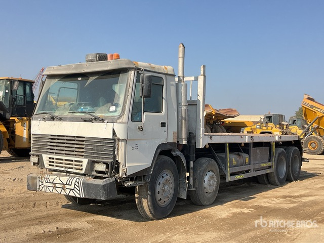 1997 Volvo FH 8x4 Twin-Steer Flatbed Truck - Autocarro con pianale/ Cassone fisso: foto 1 1997 Volvo FH 8x4 Twin-Steer Flatbed Truck - Autocarro con pianale/ Cassone fisso: foto 1