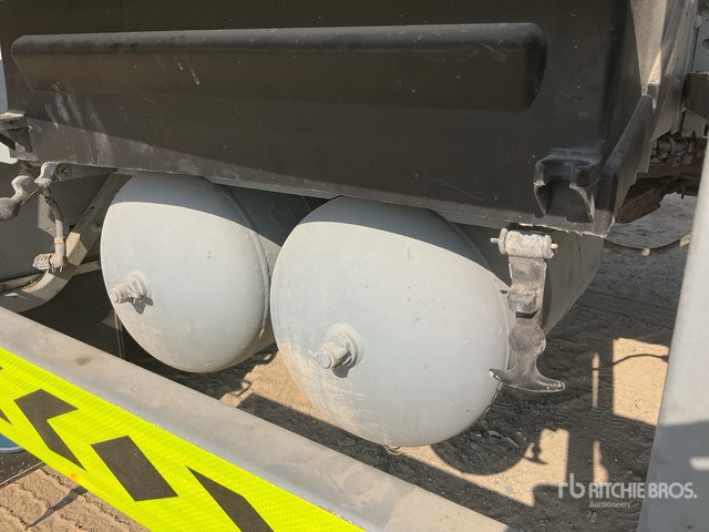 2005 Volvo FM12-380 6x4 T/A Dump Truck - Autocarro ribaltabile: foto 4 2005 Volvo FM12-380 6x4 T/A Dump Truck - Autocarro ribaltabile: foto 4