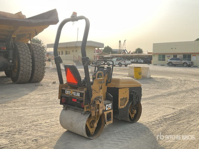 2006 Cat CB114 - Rullo: foto 3 2006 Cat CB114 - Rullo: foto 3