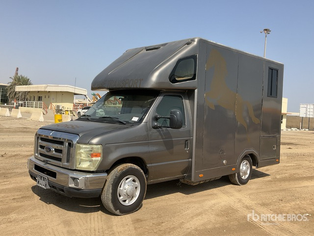 2008 Ford F-350 4x2 Horse Transporting Truck :Misc. Truck - Van trasporto cavalli: foto 2 2008 Ford F-350 4x2 Horse Transporting Truck :Misc. Truck - Van trasporto cavalli: foto 2