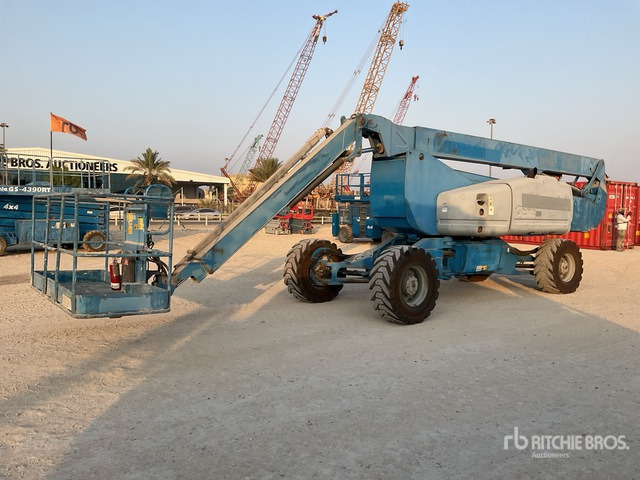 2008 Genie Z-135 4WD Diesel Articulating Boom Lift - Piattaforma articolata: foto 1 2008 Genie Z-135 4WD Diesel Articulating Boom Lift - Piattaforma articolata: foto 1