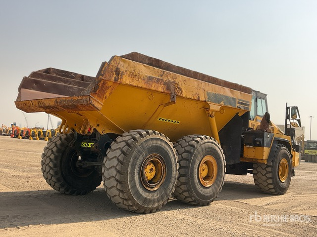 2011 Komatsu HM400-2R Articulated Dump Truck - Dumper articolato: foto 3 2011 Komatsu HM400-2R Articulated Dump Truck - Dumper articolato: foto 3