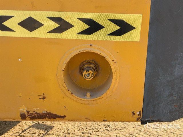 2011 Komatsu HM400-2R Articulated Dump Truck - Dumper articolato: foto 4 2011 Komatsu HM400-2R Articulated Dump Truck - Dumper articolato: foto 4