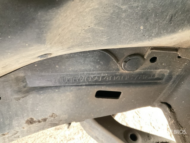 2011 Toyota Land Cruiser 200R 4x4 SUV - SUV/ Fuoristrada: foto 1 2011 Toyota Land Cruiser 200R 4x4 SUV - SUV/ Fuoristrada: foto 1