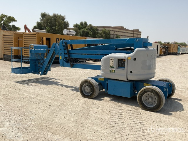 2012 Genie Z-45/25J 2WD Diesel Articulating Boom Lift - Piattaforma articolata: foto 3 2012 Genie Z-45/25J 2WD Diesel Articulating Boom Lift - Piattaforma articolata: foto 3