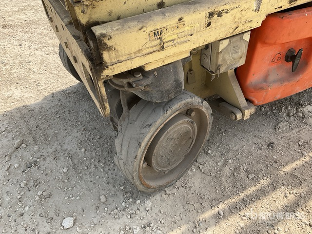 2013 JLG 1930ES Electric Scissor Lift - Piattaforma a pantografo: foto 5 2013 JLG 1930ES Electric Scissor Lift - Piattaforma a pantografo: foto 5