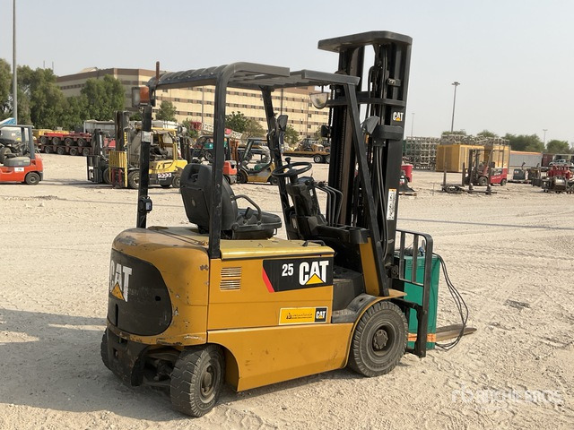 2015 Cat EP25K-PAC 2.5 ton Electric Forklift - Carrello elevatore elettrico: foto 3 2015 Cat EP25K-PAC 2.5 ton Electric Forklift - Carrello elevatore elettrico: foto 3
