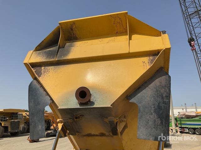 2015 Komatsu HM400-3 Articulated Dump Truck - Dumper articolato: foto 4 2015 Komatsu HM400-3 Articulated Dump Truck - Dumper articolato: foto 4