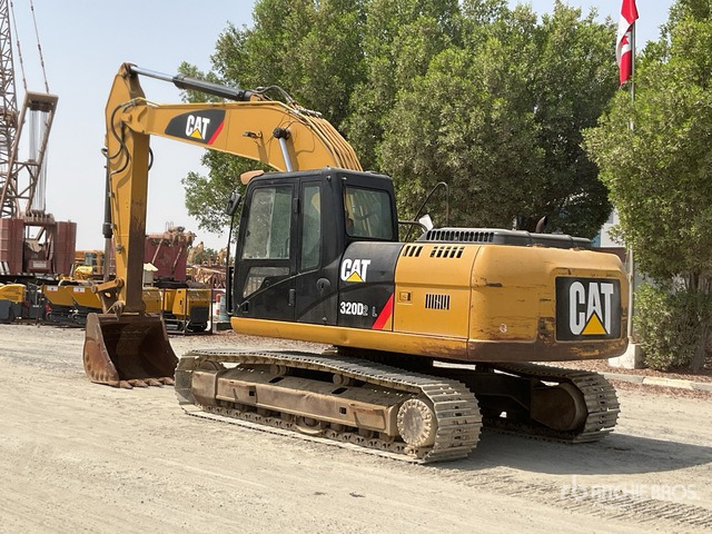 2017 Cat 320D2 - Escavatore cingolato: foto 3 2017 Cat 320D2 - Escavatore cingolato: foto 3