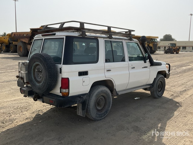 2018 Toyota Land Cruiser 76L 4x4 SUV - SUV/ Fuoristrada: foto 4 2018 Toyota Land Cruiser 76L 4x4 SUV - SUV/ Fuoristrada: foto 4