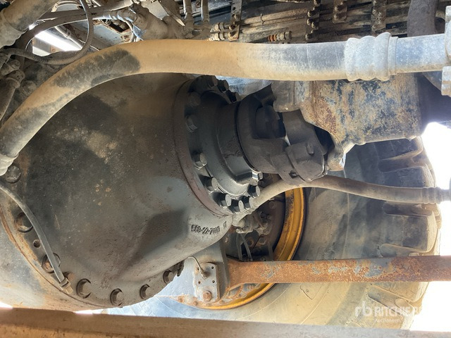 2010 Komatsu HD465-7R 45000 L Fuel Tanker Truck - Altra macchina: foto 5 2010 Komatsu HD465-7R 45000 L Fuel Tanker Truck - Altra macchina: foto 5