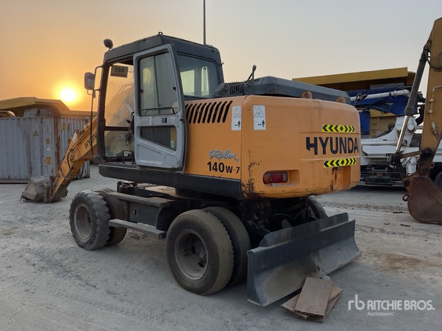 Hyundai Robex 140W-7 - Escavatore gommato: foto 4 Hyundai Robex 140W-7 - Escavatore gommato: foto 4