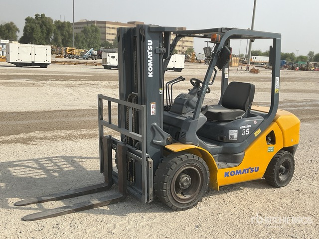 Komatsu FD30T-17 - Carrello elevatore diesel: foto 1 Komatsu FD30T-17 - Carrello elevatore diesel: foto 1