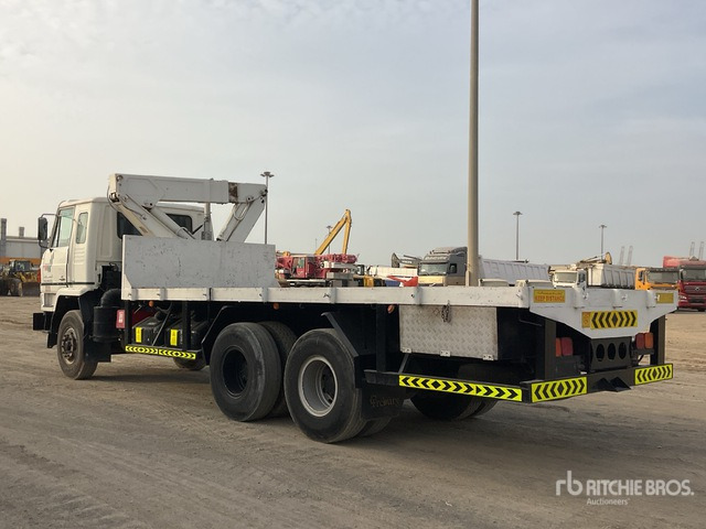 Nissan TF20 - Autocarro con pianale/ Cassone fisso, Camion con gru: foto 3 Nissan TF20 - Autocarro con pianale/ Cassone fisso, Camion con gru: foto 3