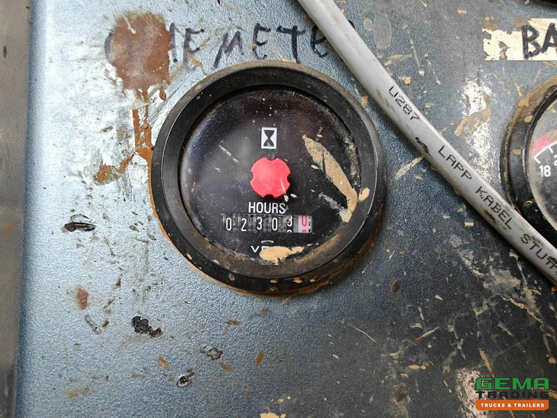 Camion Mercedes-Benz Unimog 1300L 4x4 Handgeschakeld - GeslotenBak - PTO - Hydr. steunpoten - Webasto - SondeerWagen: foto 16 Camion Mercedes-Benz Unimog 1300L 4x4 Handgeschakeld - GeslotenBak - PTO - Hydr. steunpoten - Webasto - SondeerWagen: foto 16