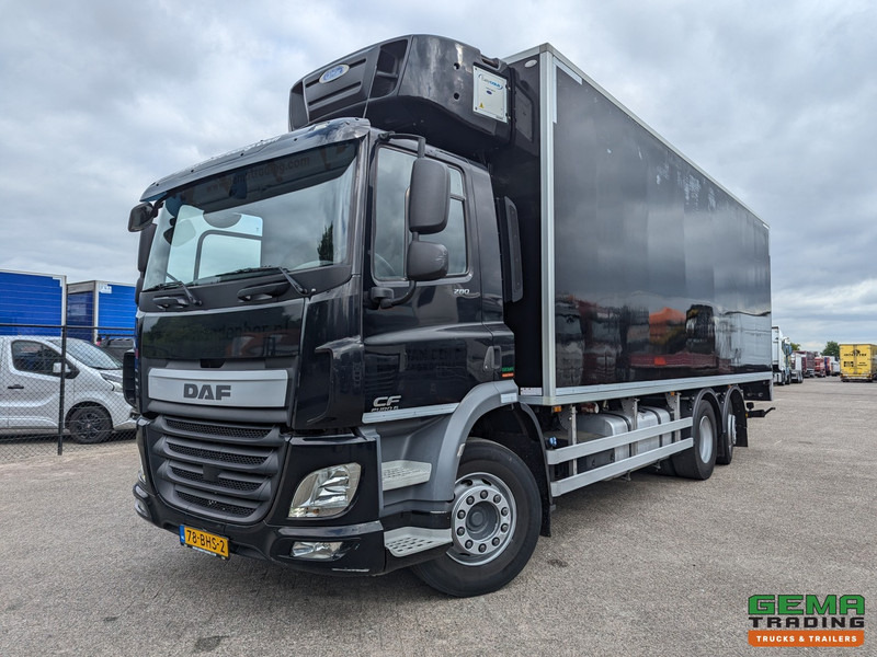 DAF CF 280 FAN 6x2/4 DayCab Euro6A - Koel-VriesBak 7.9m + Carrier Supra 1150MT + Laadklep 2000kg - 10/2025APK - Autocarro frigorifero: foto 1 DAF CF 280 FAN 6x2/4 DayCab Euro6A - Koel-VriesBak 7.9m + Carrier Supra 1150MT + Laadklep 2000kg - 10/2025APK - Autocarro frigorifero: foto 1