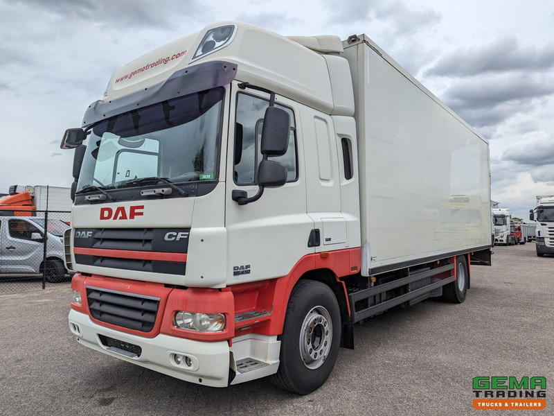 DAF CF85.410 4x2 Spacecab Euro5 - Geïsoleerde bak 7.6m - Laadklep 1500kg - Reservewiel - Autocarro furgonato: foto 1 DAF CF85.410 4x2 Spacecab Euro5 - Geïsoleerde bak 7.6m - Laadklep 1500kg - Reservewiel - Autocarro furgonato: foto 1