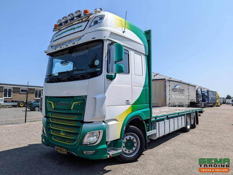 DAF XF 530 FAN 6x2/4 SuperSpaceCab Euro6C - Retarder - OpenLaadbak 7.4M - SmartTacho V2 - NOKKENAS problem - 05/2026 - Fourage APK - Autocarro con pianale/ Cassone fisso: foto 1 DAF XF 530 FAN 6x2/4 SuperSpaceCab Euro6C - Retarder - OpenLaadbak 7.4M - SmartTacho V2 - NOKKENAS problem - 05/2026 - Fourage APK - Autocarro con pianale/ Cassone fisso: foto 1