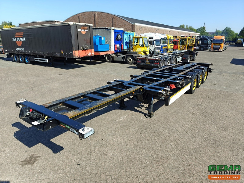 Kögel PORT 40 SIMPLEX 20 3-Assen SAF - Schijfremmen - 20/30/40FT Aansluiting - Achterschuiver - Semirimorchio portacontainer/ Caisse interchangeable: foto 1 Kögel PORT 40 SIMPLEX 20 3-Assen SAF - Schijfremmen - 20/30/40FT Aansluiting - Achterschuiver - Semirimorchio portacontainer/ Caisse interchangeable: foto 1