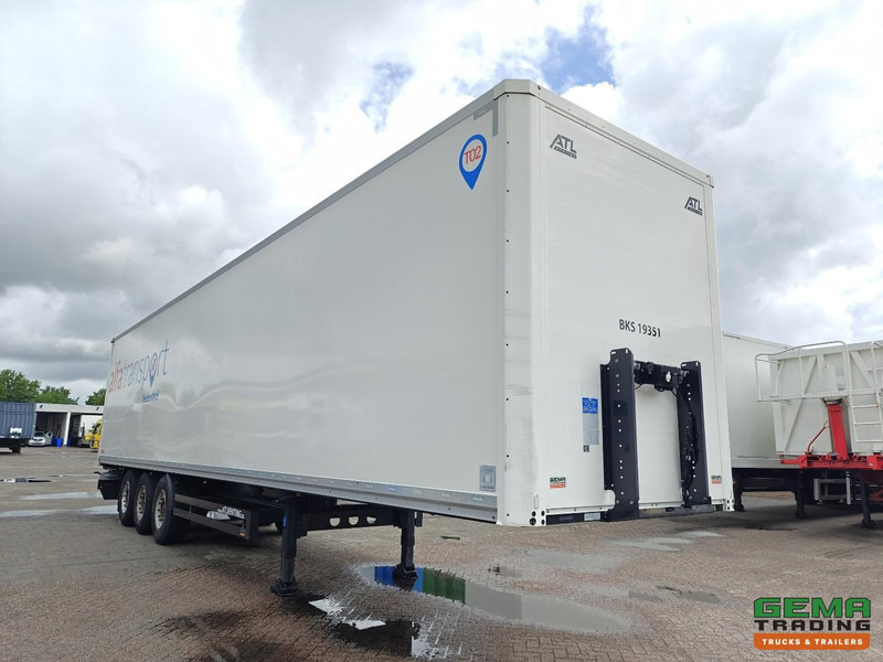 Kögel S24-1 3-Assen SAF - Schijfremmen - Gesloten Opbouw - Semirimorchio furgonato: foto 5 Kögel S24-1 3-Assen SAF - Schijfremmen - Gesloten Opbouw - Semirimorchio furgonato: foto 5