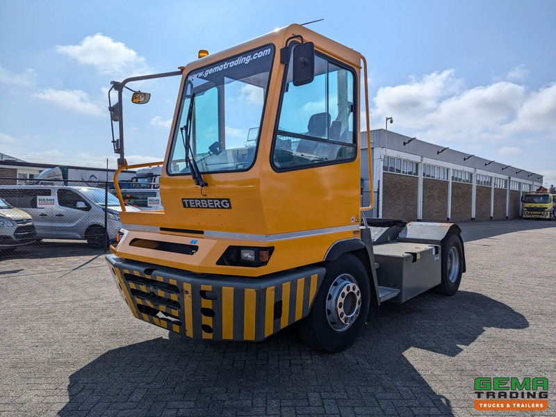 Terberg YT222 Allison - Schotel 30T - Landbouw kenteken - Uren 26725 - Trattore terminale: foto 1 Terberg YT222 Allison - Schotel 30T - Landbouw kenteken - Uren 26725 - Trattore terminale: foto 1