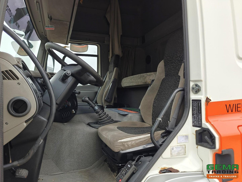 DAF CF75.250 4x2 SpaceCab Euro5 - Handgeschakeld - Airco - Trattore stradale: foto 5 DAF CF75.250 4x2 SpaceCab Euro5 - Handgeschakeld - Airco - Trattore stradale: foto 5