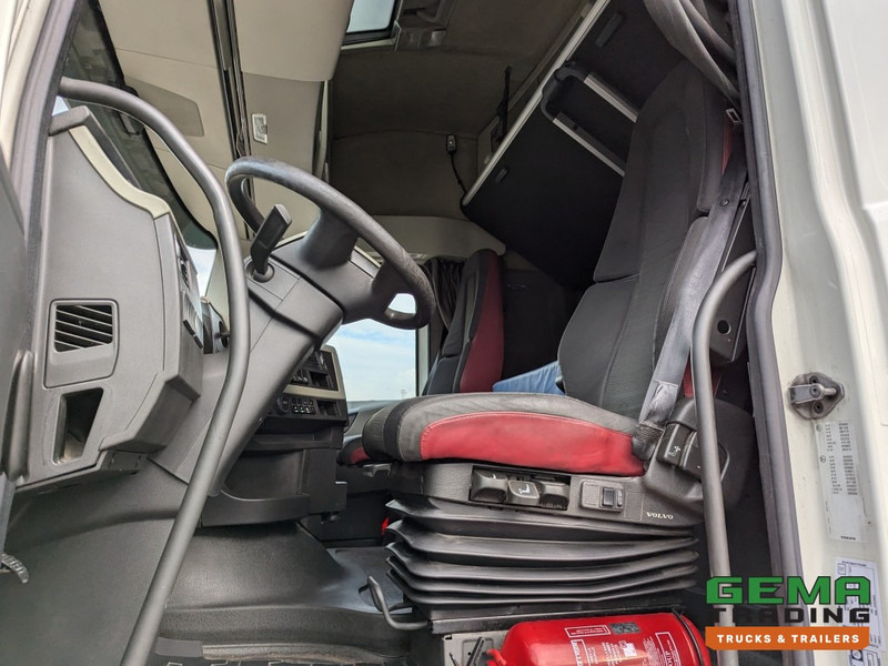 Volvo FH420 4x2 Euro6 FH420 4x2 Globetrotter Euro6 - XLOW / Mega - VEB+ - Double Tanks - Air Suspension (T1539) - Trattore stradale: foto 5 Volvo FH420 4x2 Euro6 FH420 4x2 Globetrotter Euro6 - XLOW / Mega - VEB+ - Double Tanks - Air Suspension (T1539) - Trattore stradale: foto 5