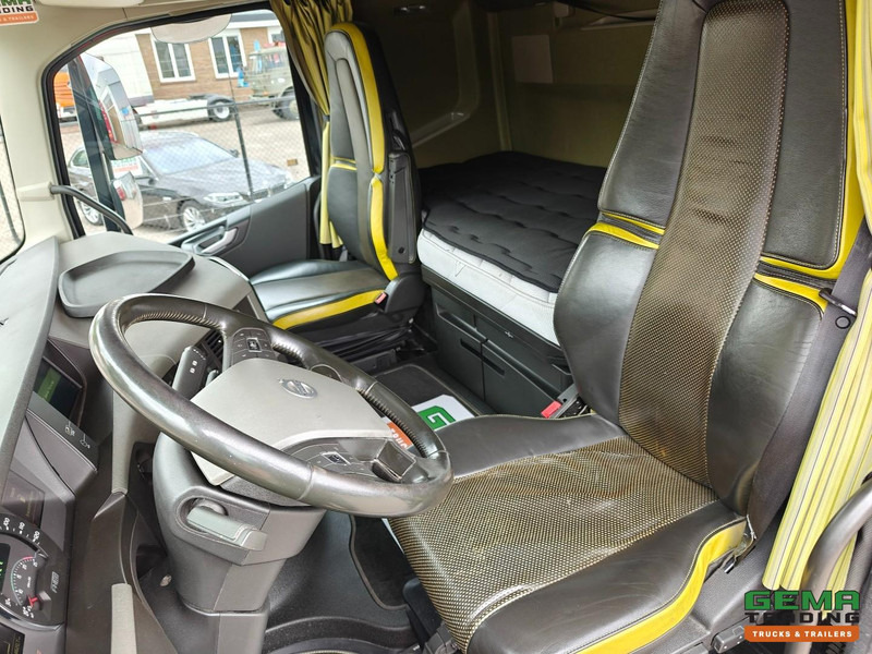 Volvo FH16-750 6x2 Globetrotter XL Euro6C - VEB+ - Volume Combi - Dubbele Tanks - IparkCool - SMARTTacho V2 - 07/2026 APK - Autocarro furgonato: foto 5 Volvo FH16-750 6x2 Globetrotter XL Euro6C - VEB+ - Volume Combi - Dubbele Tanks - IparkCool - SMARTTacho V2 - 07/2026 APK - Autocarro furgonato: foto 5