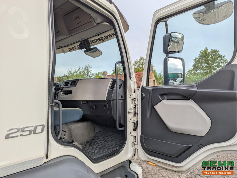 Autocarro furgonato Volvo FL 250 4x2 Dagcab Euro6 -6CIL- 12T- Gesloten bak 7.75m + laadklep 1500kg - 06/2025APK: foto 15 Autocarro furgonato Volvo FL 250 4x2 Dagcab Euro6 -6CIL- 12T- Gesloten bak 7.75m + laadklep 1500kg - 06/2025APK: foto 15