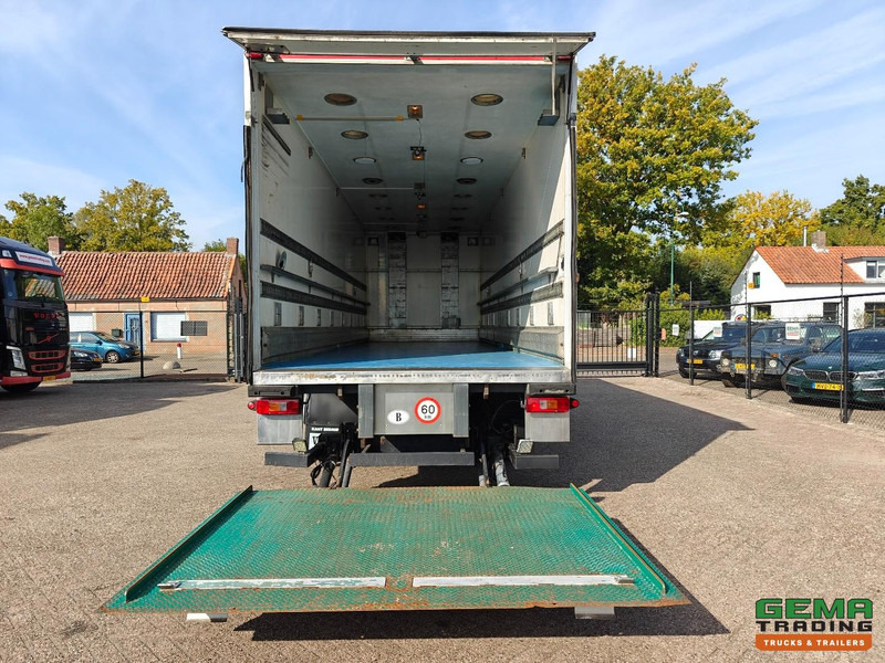 Volvo FM330 4x2 Dagcab Euro5 - KuikenBak 8.4m + Webasto Heater + Dhollandia 2000KG - Autocarro trasporto bestiame: foto 4 Volvo FM330 4x2 Dagcab Euro5 - KuikenBak 8.4m + Webasto Heater + Dhollandia 2000KG - Autocarro trasporto bestiame: foto 4