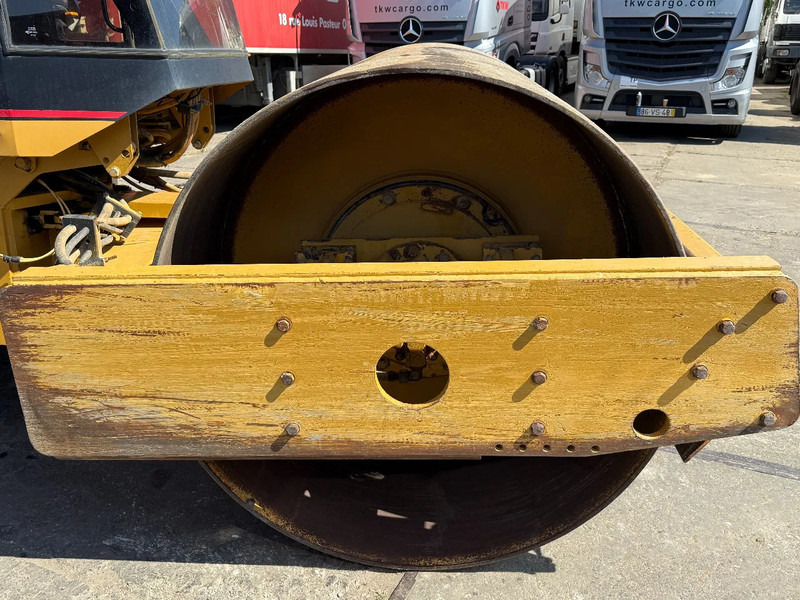 Rullo Caterpillar CS 563 Roller with vibration: foto 9 Rullo Caterpillar CS 563 Roller with vibration: foto 9